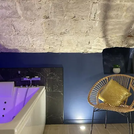 Le Spa Du Donjon Appartement *